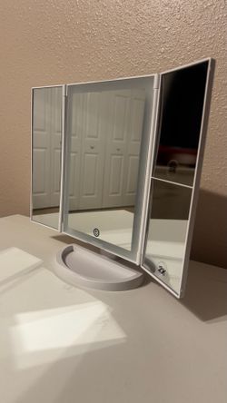 Makeup mirror