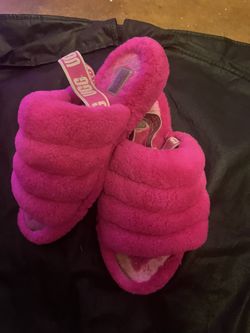 Fluff Yea Ugg Slide, Very Worn But Still Bright Big Kid Size 6
