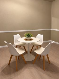 White Dining Table w/4 Chairs