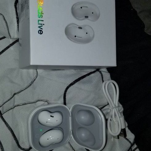 GALAXY BUDS LIVE (BRAND NEW, BOX OPENED)(OPEN TO TRADES)