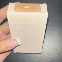 Kylie Cosmetics Skin Tint 4w   Brand New