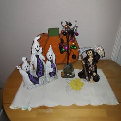 HALLOWEEN  DECORATIONS  🎃 