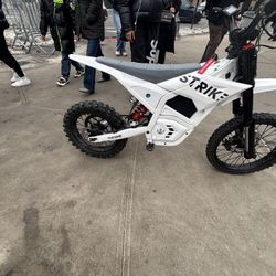 Strike Throne 60v Limited edition seat!