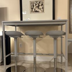 Bar Table + 3 Stools