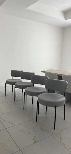 4 Dining Chairs