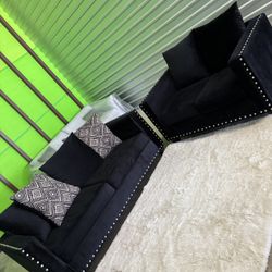 Nice Black 2pc Sofa Couch Set (DELIVERY AVAILABLE)