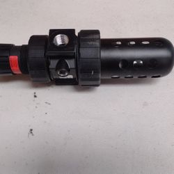 BRWH-B00BUFDD6C  Parker 06E32B13AC1 One Piece Filter/Regulator, 1/2" BSPP, Polycarbonate with Metal Bowl Guard, Twist Drain, 5 micron, 61 scfm, Reliev