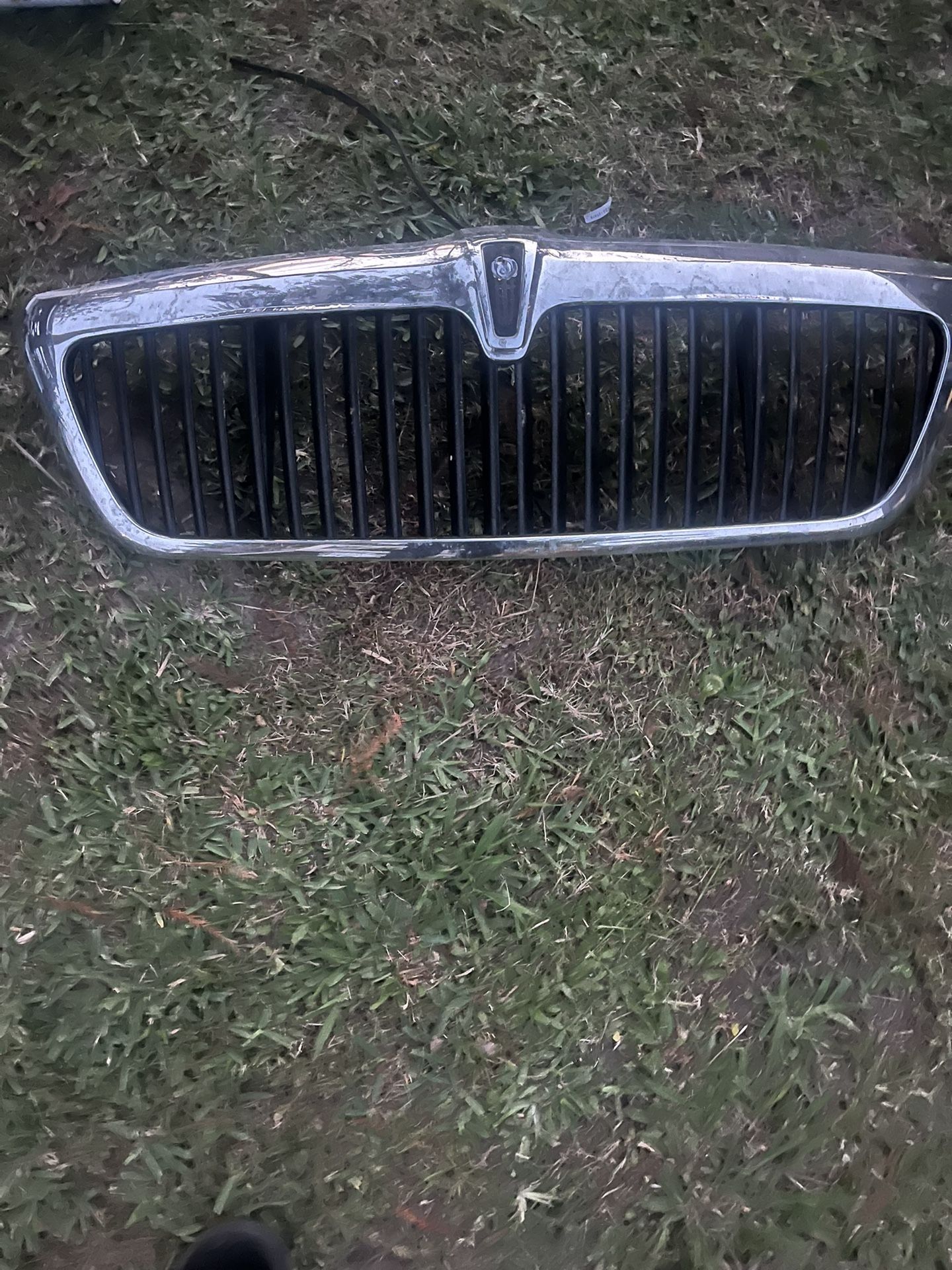 Lincoln Aviator Grill