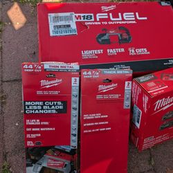 Milwaukee 18 Volt Big Boy Band Saw With 8.0 Batteries (2)⁰/////