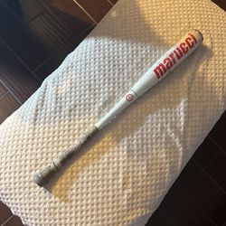 Cat 6 Baseball Bat/ Great Condition/no Dents 