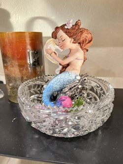 Decorative mermaid with crystal plate
