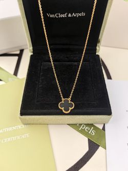 Van Cleef And Arpels Vintage Alhambra 18k Yg Black Onyx Necklace