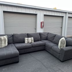 Sectional Couch 