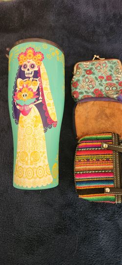 20 oz tumbler, coin  purse.