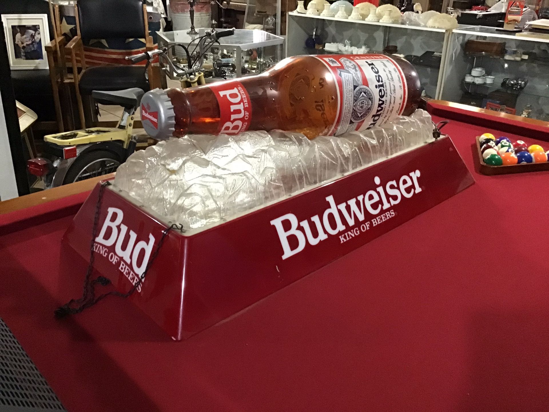 Budweiser pool table light for Sale in Brooksville, FL - OfferUp