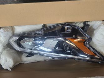 headlight.  2020 nissan altima