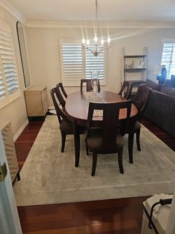 Dining Room Table and 6 Chairs