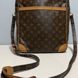 Louis Vuitton Vintage Danube Gm Monogram Canvas Leather