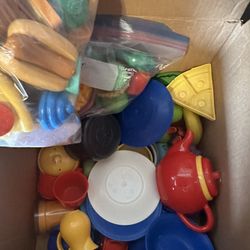PLAY FOOD $25 Box full