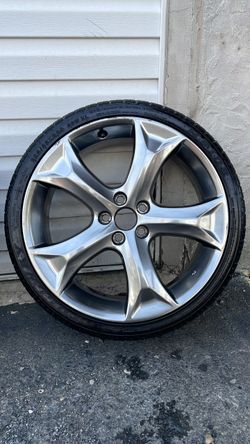 20” Toyota Venza wheels and tires