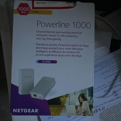 Selling NetGear Wifi Extender 