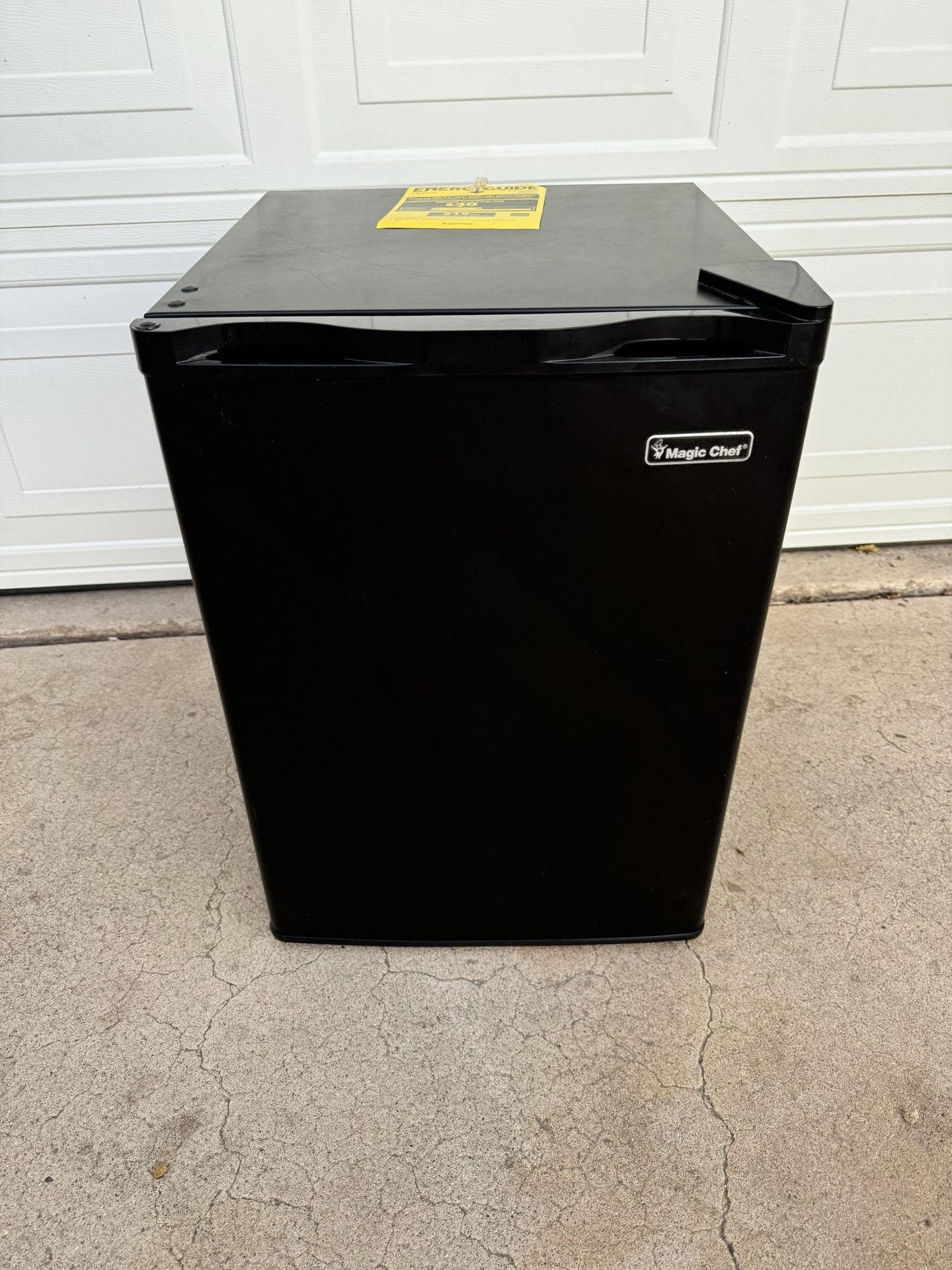 2.6 Cu. Ft. Mini Fridge