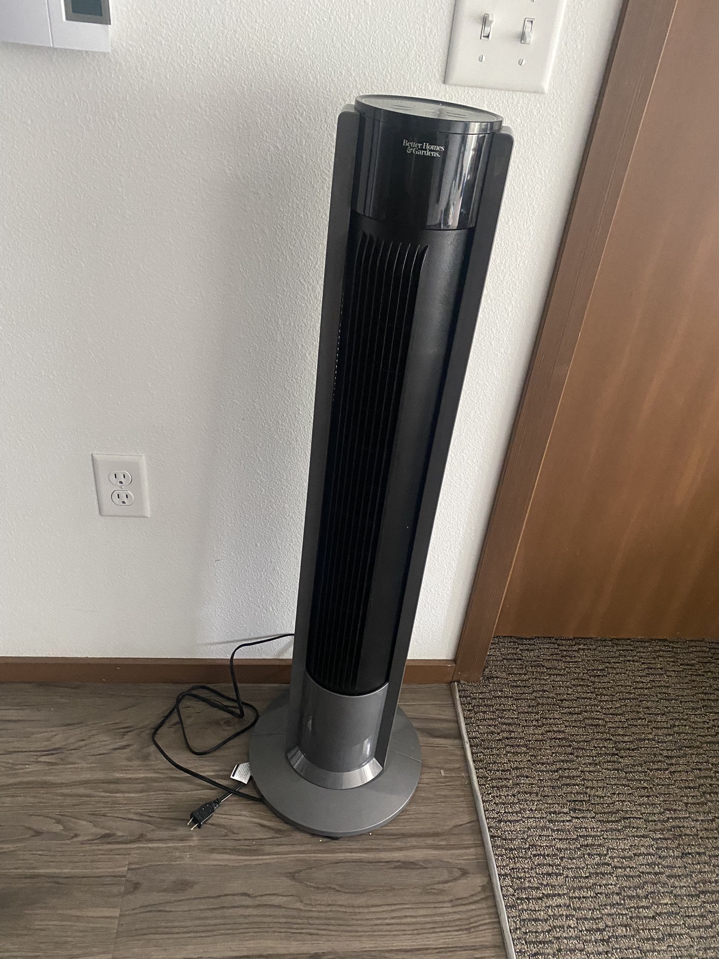 3-Speed Tower Fan With Remote Grey