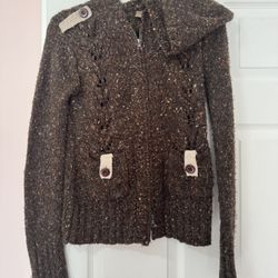 Size M Sweater Zippered Hoodie 