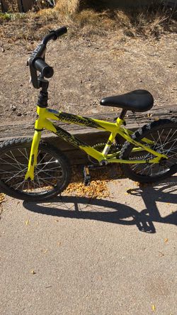 18”Huffy Rock It BMX Kids Bike
