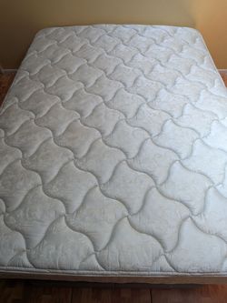 Serta Qu,een Mat,tress Only - 12" Double Pillow Top. Free box spring. Delivery available.