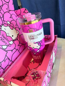 Hello Kitty Stanley 40 oz tumbler
