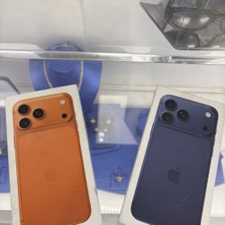 Brand New Apple iPhone 17 Pro Max 256GB Unlocked – Sealed – Latest Model