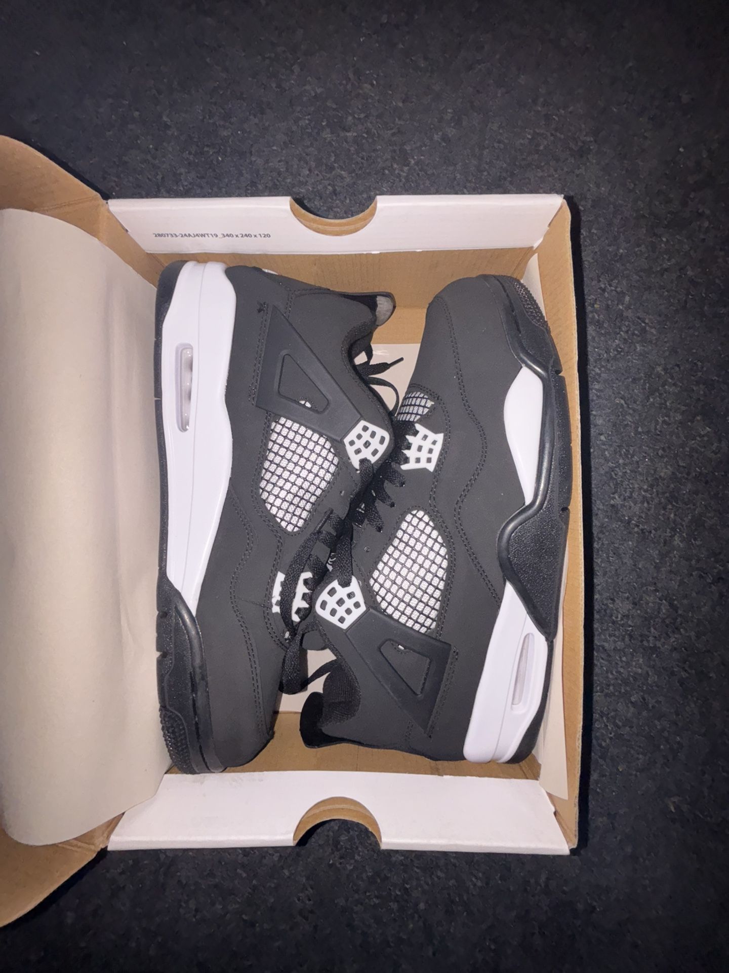 JORDAN 4 RETRO 'WHITE THUNDER'