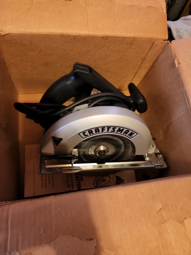 CIRCULAR SAW