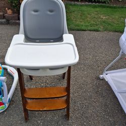 Baby High Chair with Wood Legs and Tray