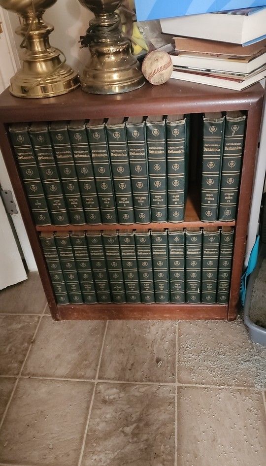 Vintage  Brilannica Encyclopedia  Set 1-24
