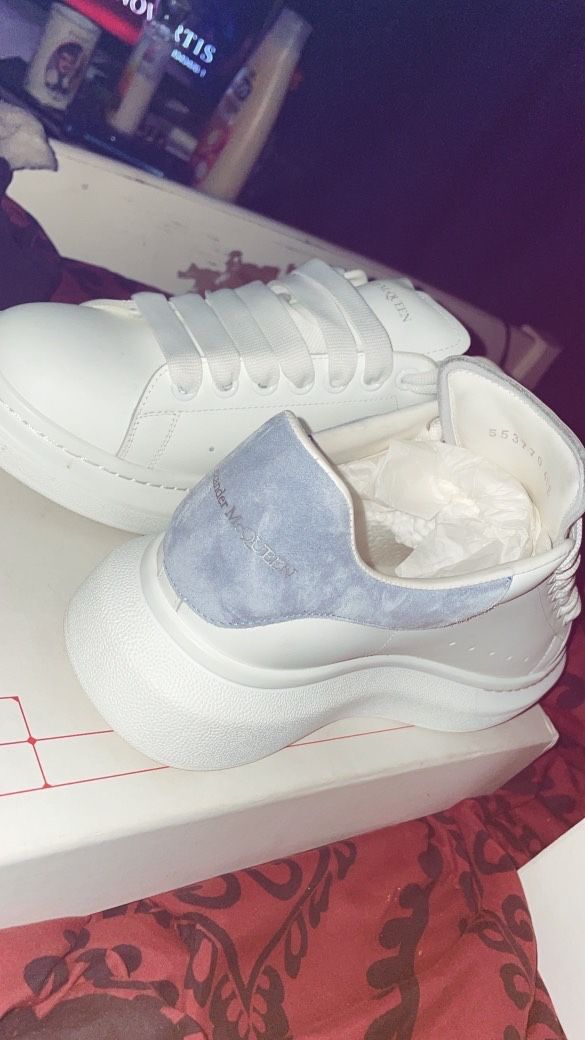 Alexander McQueens Size 8(Worn Once)WILL NEGOTIATE ON PRICE