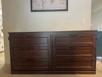 Brown 6 drawer dresser