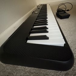 Electric Keyboard Piano