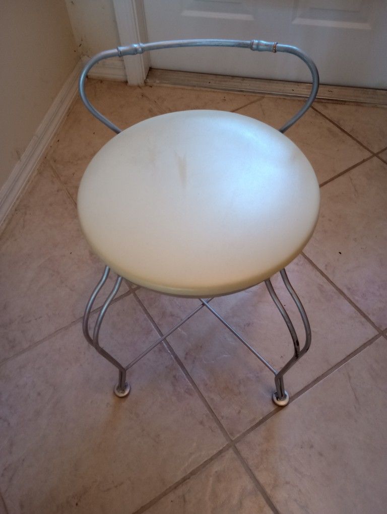 Small Chair Lady's Ladies Woman's Girls Vanity Makeup Salon Styling Stool Cushioned Seat Beauty Cosmetics