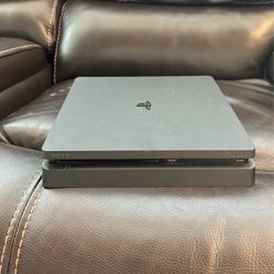 PS4 Slim
