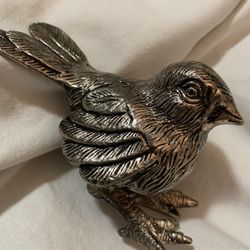 Beautiful Bird Statue