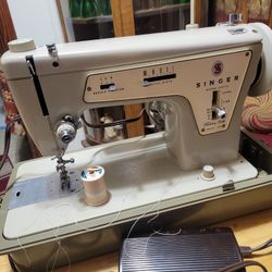 Vintage Fashion Mate By Singer Sewing Machine