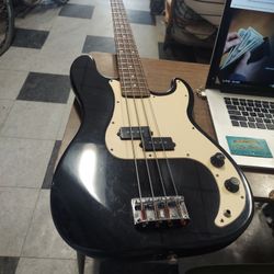 Fender Squire Affinity P Bass