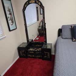 Stunning Asian Style Dresser. This Dresser Is Very Unique. It Has Glass On Top On Both Sides Of The Console. I Am Moving. Selling It Very Cheap For $7