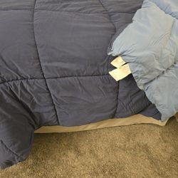 Full/Queen reversible blue comfy comforter only $15!