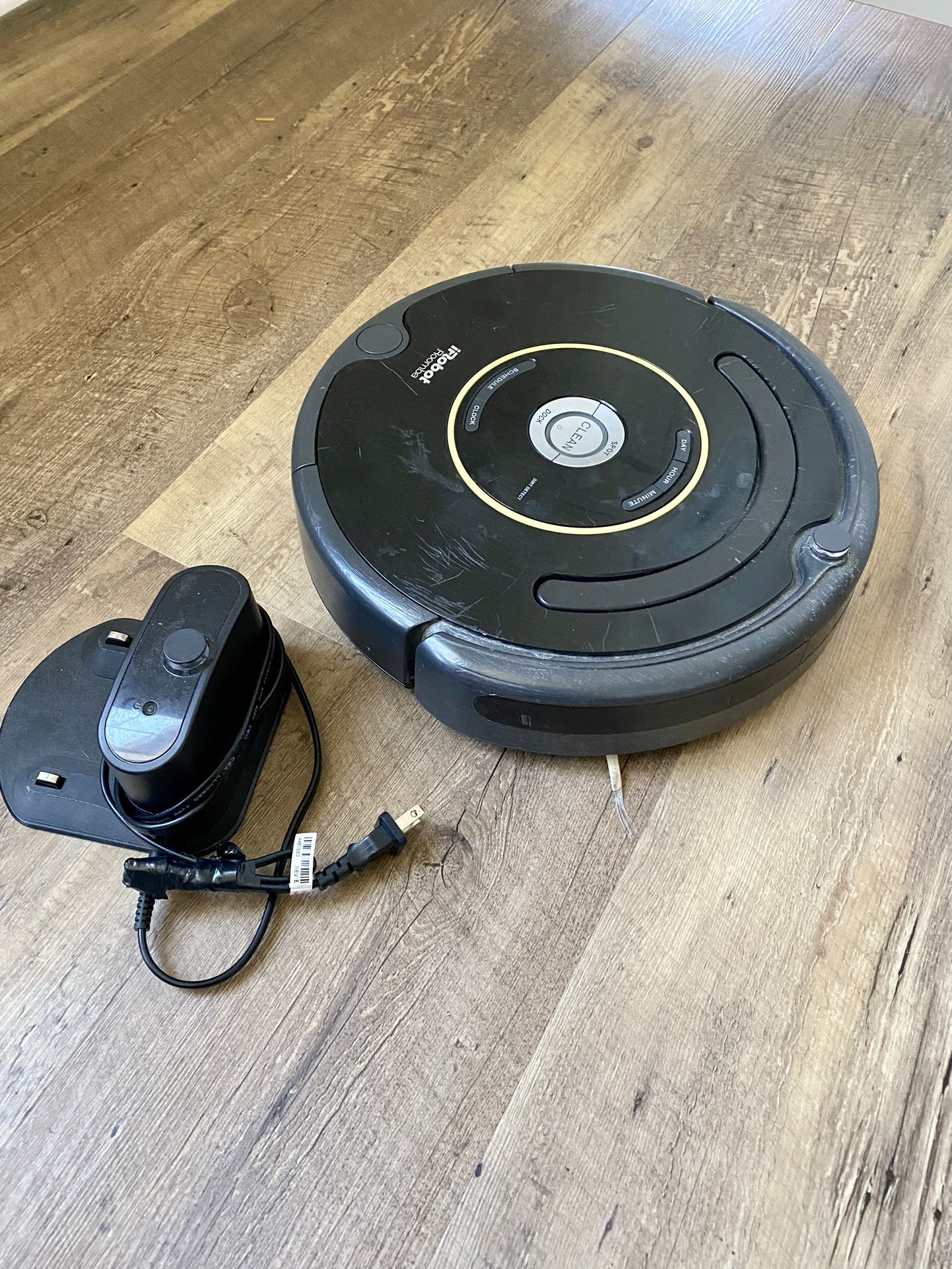 Roomba Vacuum - 2015, Working Condition 