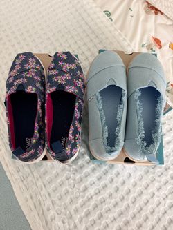 TOMS Slip-On Shoes – 2 Pairs