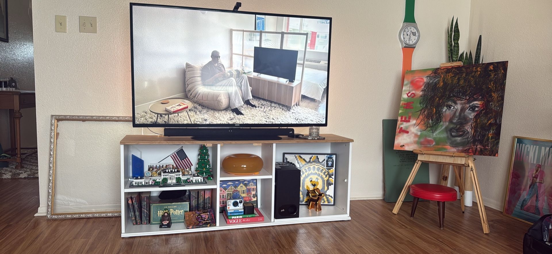 TV Stand IKEA SKRUVBY