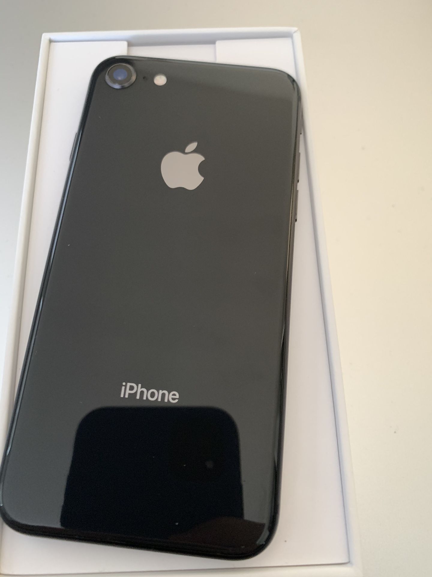 Iphone 8 Jet Black ANY CARRIER 64GB